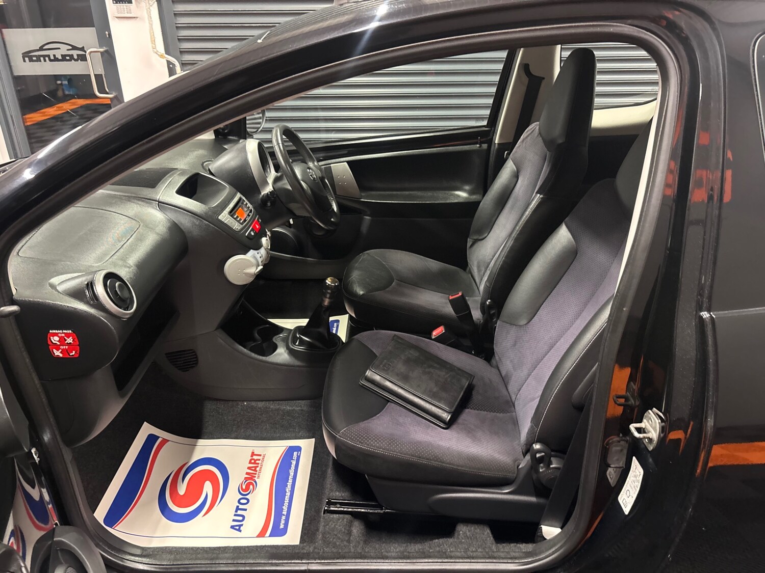 Used Toyota AYGO 2013 for sale - 76000493: Photo 55