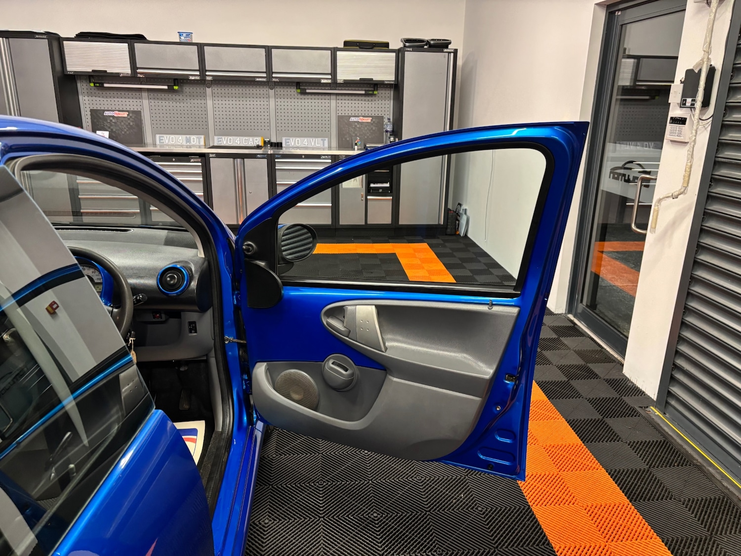 Used Toyota AYGO 2009 for sale - 76268194: Photo 35