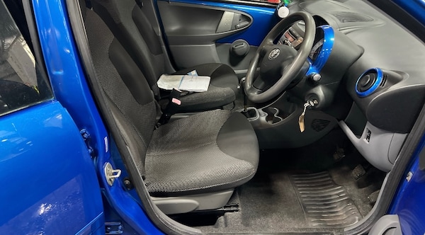 Used Toyota AYGO 2009 for sale - 76268194: Photo 8