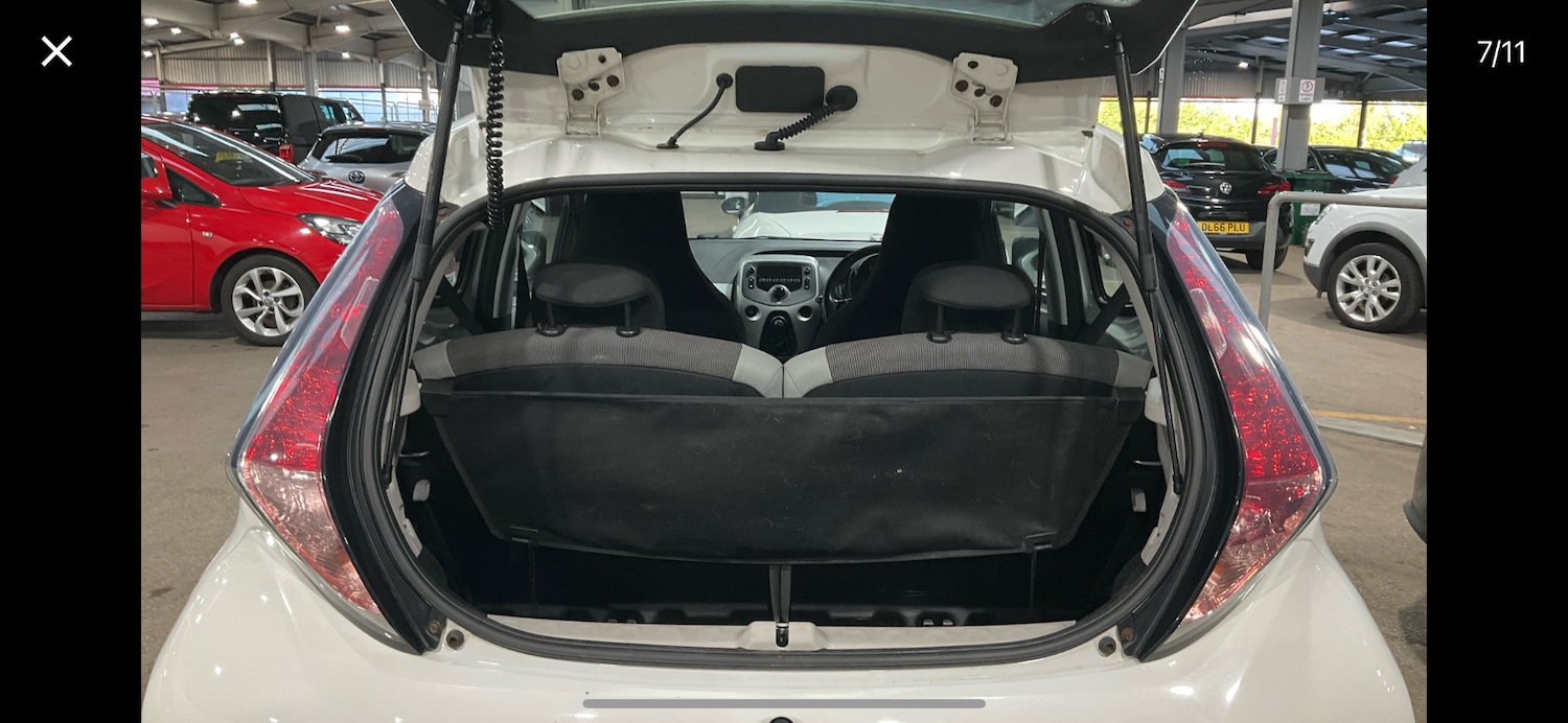 Used Toyota AYGO 2015 for sale - 76169798: Photo 11