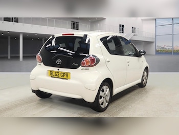 Used Toyota AYGO 2013 for sale - 77837266: Photo