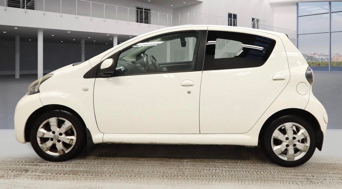 Used Toyota AYGO 2013 for sale - 77837266: Photo 5