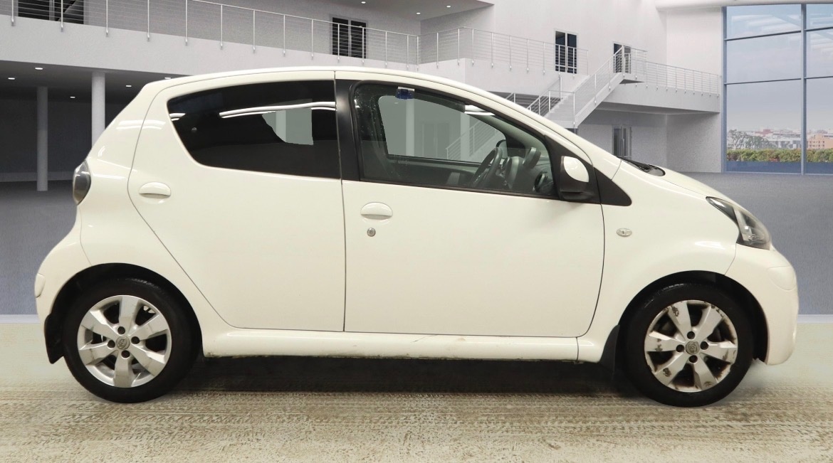 Used Toyota AYGO 2013 for sale - 77837266: Photo 6