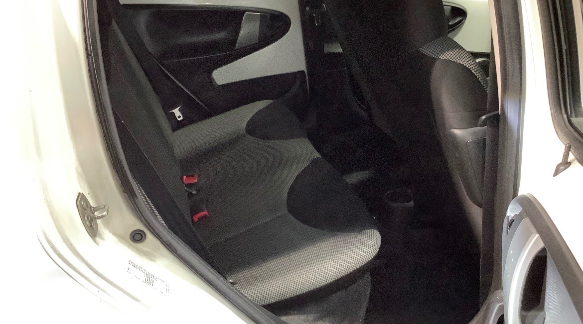 Used Toyota AYGO 2013 for sale - 77837266: Photo 7