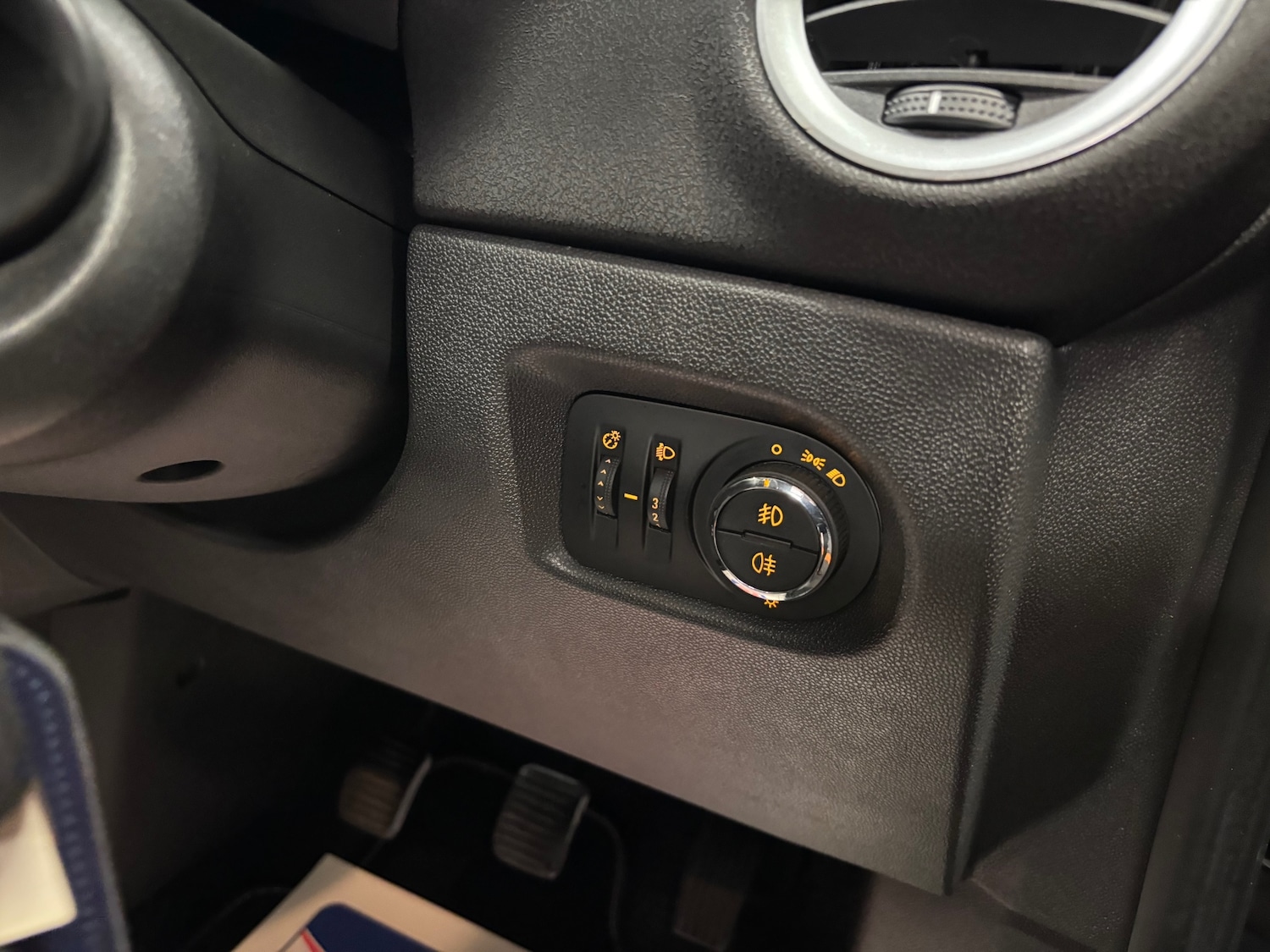 Used Vauxhall Corsa 2014 for sale - 76767410: Photo 47