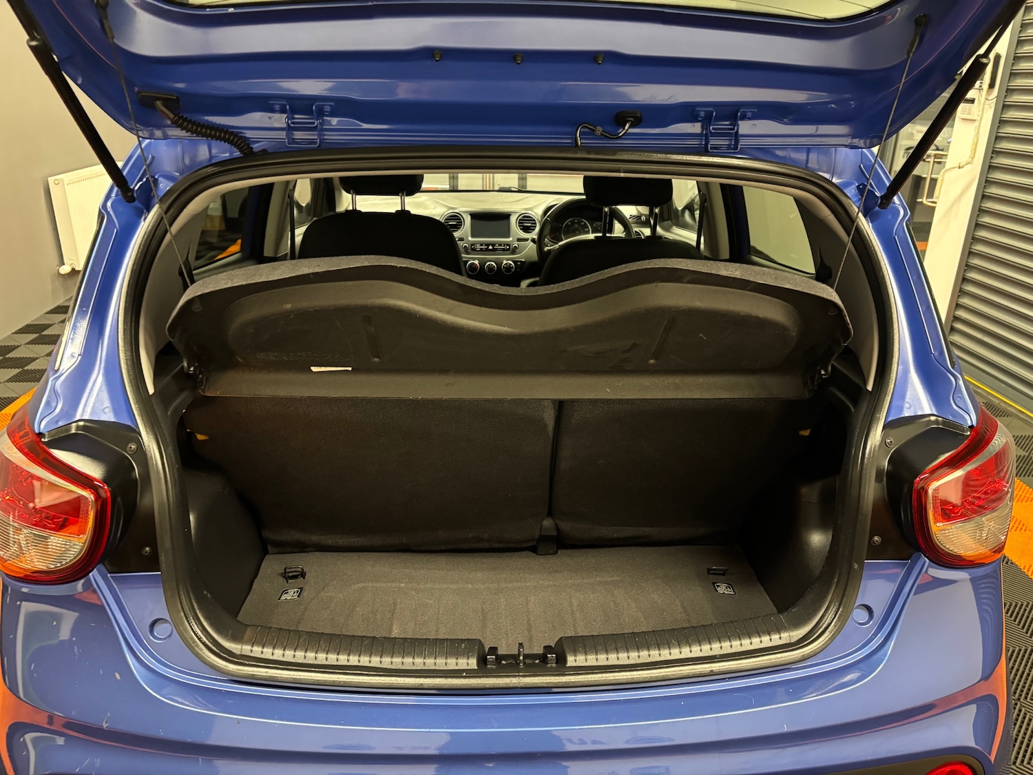 Used Hyundai i10 2020 for sale - 76620641: Photo 50