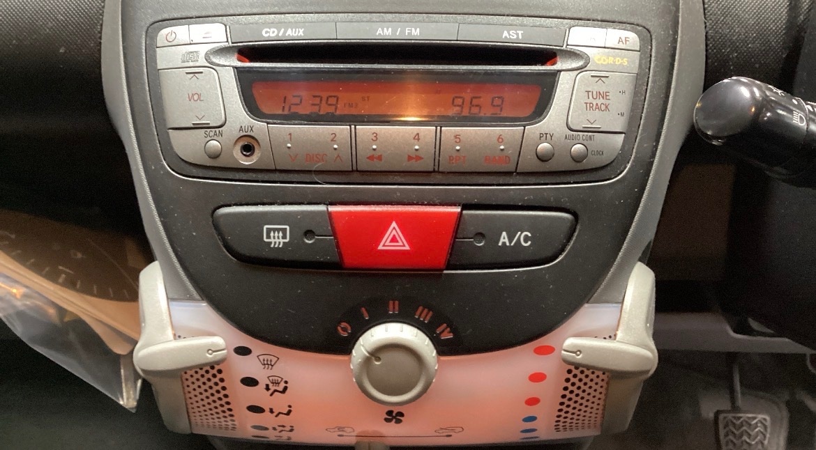 Used Toyota AYGO 2010 for sale - 77168120: Photo 10