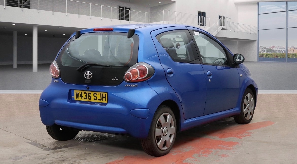 Used Toyota AYGO 2010 for sale - 77168120: Photo 3