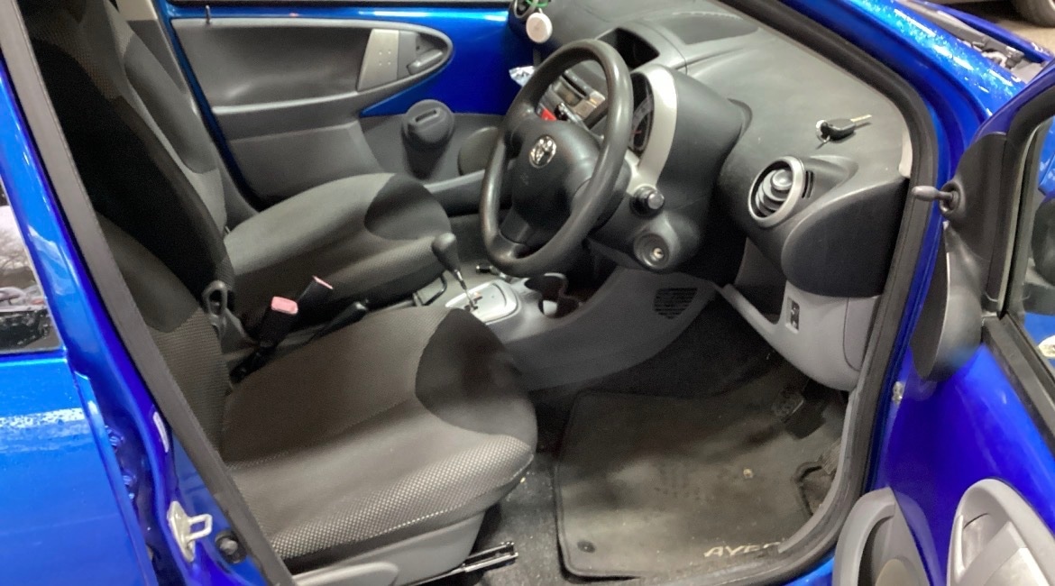 Used Toyota AYGO 2010 for sale - 77168120: Photo 8