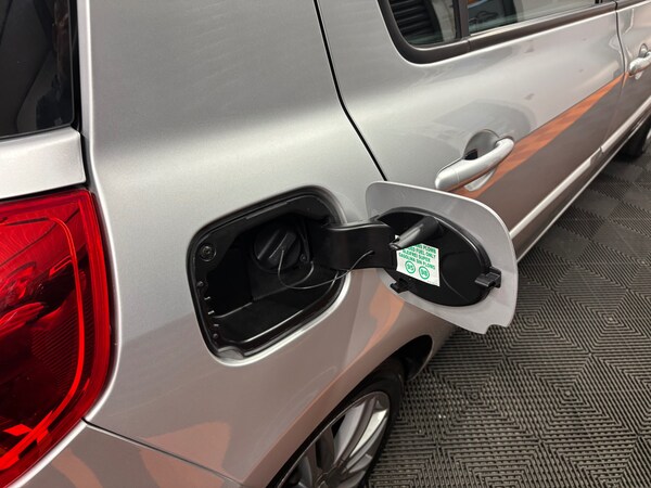 Used Renault Clio 2012 for sale - 75300217: Photo 30