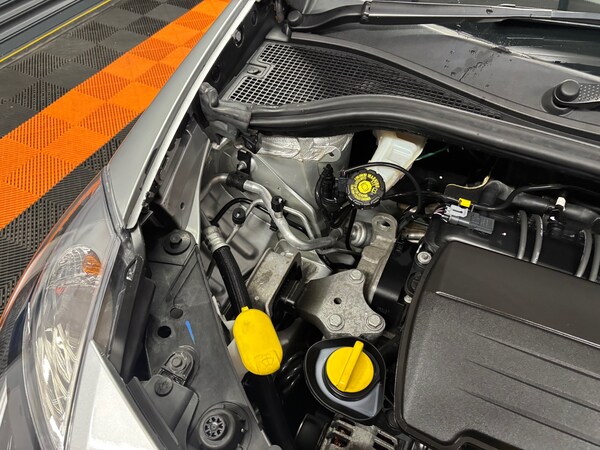 Used Renault Clio 2012 for sale - 75300217: Photo 44