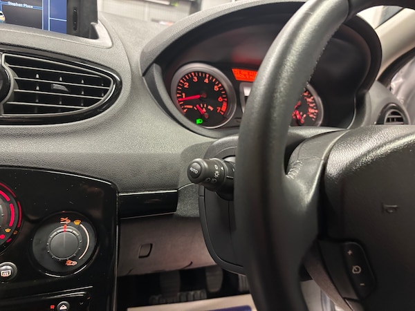 Used Renault Clio 2012 for sale - 75300217: Photo 58