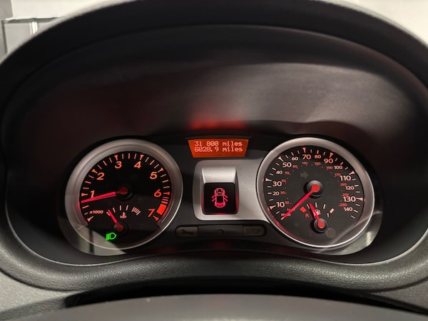 Used Renault Clio 2012 for sale - 75300217: Photo 62