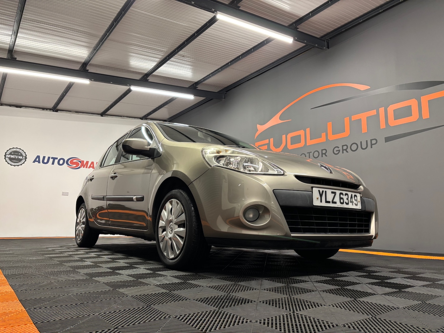 Used Renault Clio 2010 for sale - 77482247: Photo 12