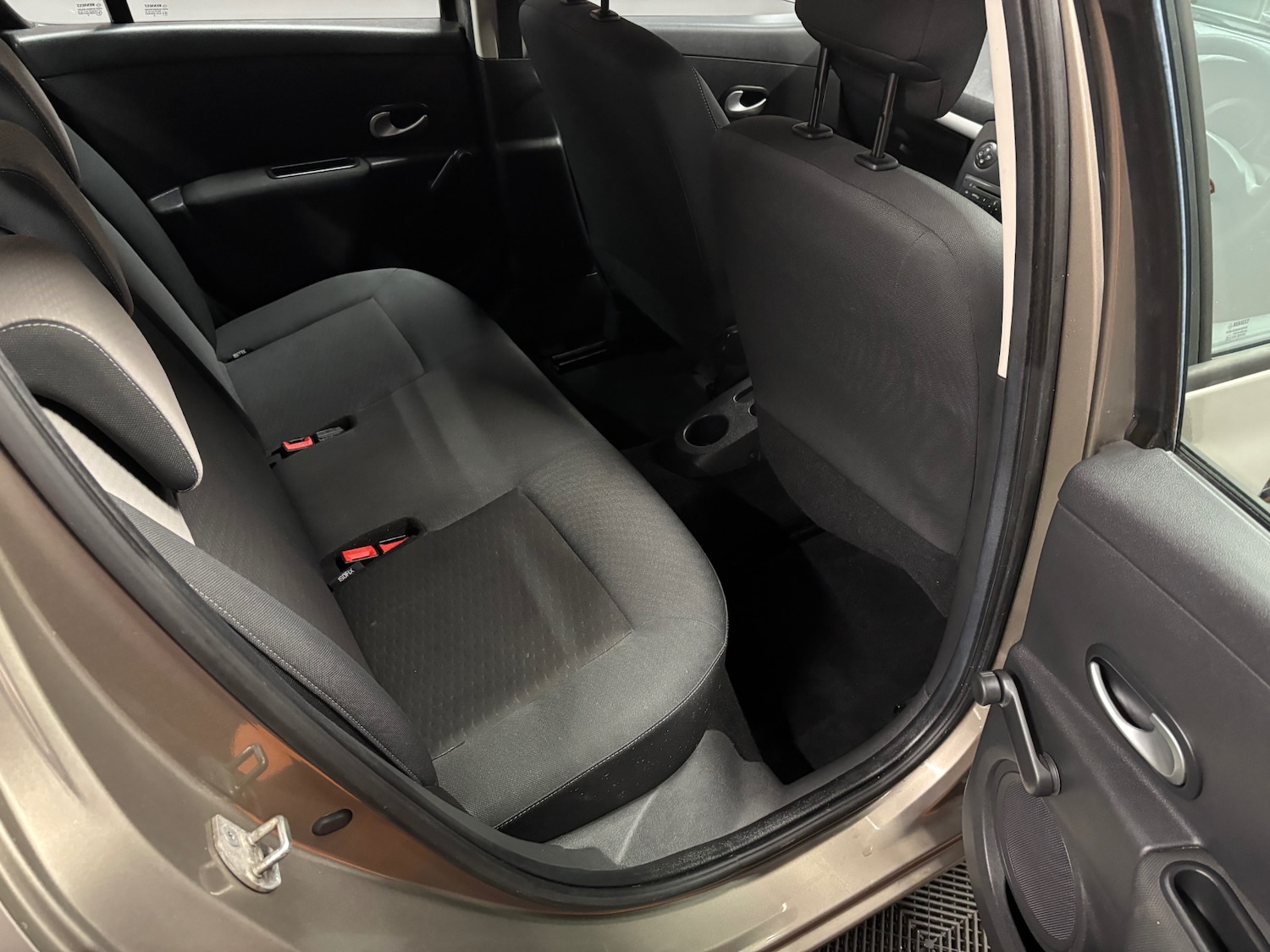 Used Renault Clio 2010 for sale - 77482247: Photo 62