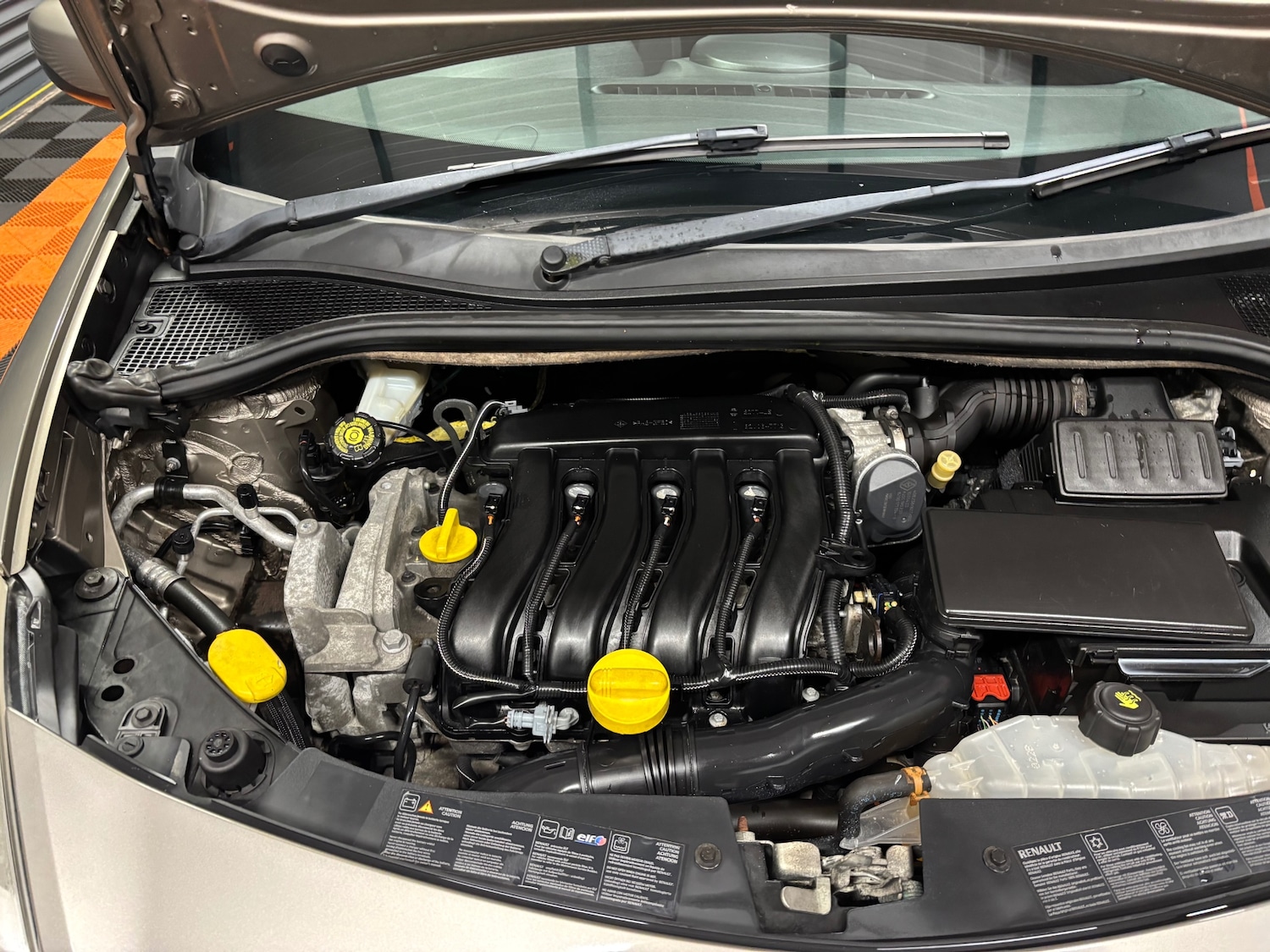 Used Renault Clio 2010 for sale - 77482247: Photo 75