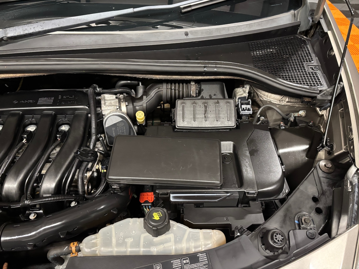 Used Renault Clio 2010 for sale - 77482247: Photo 76