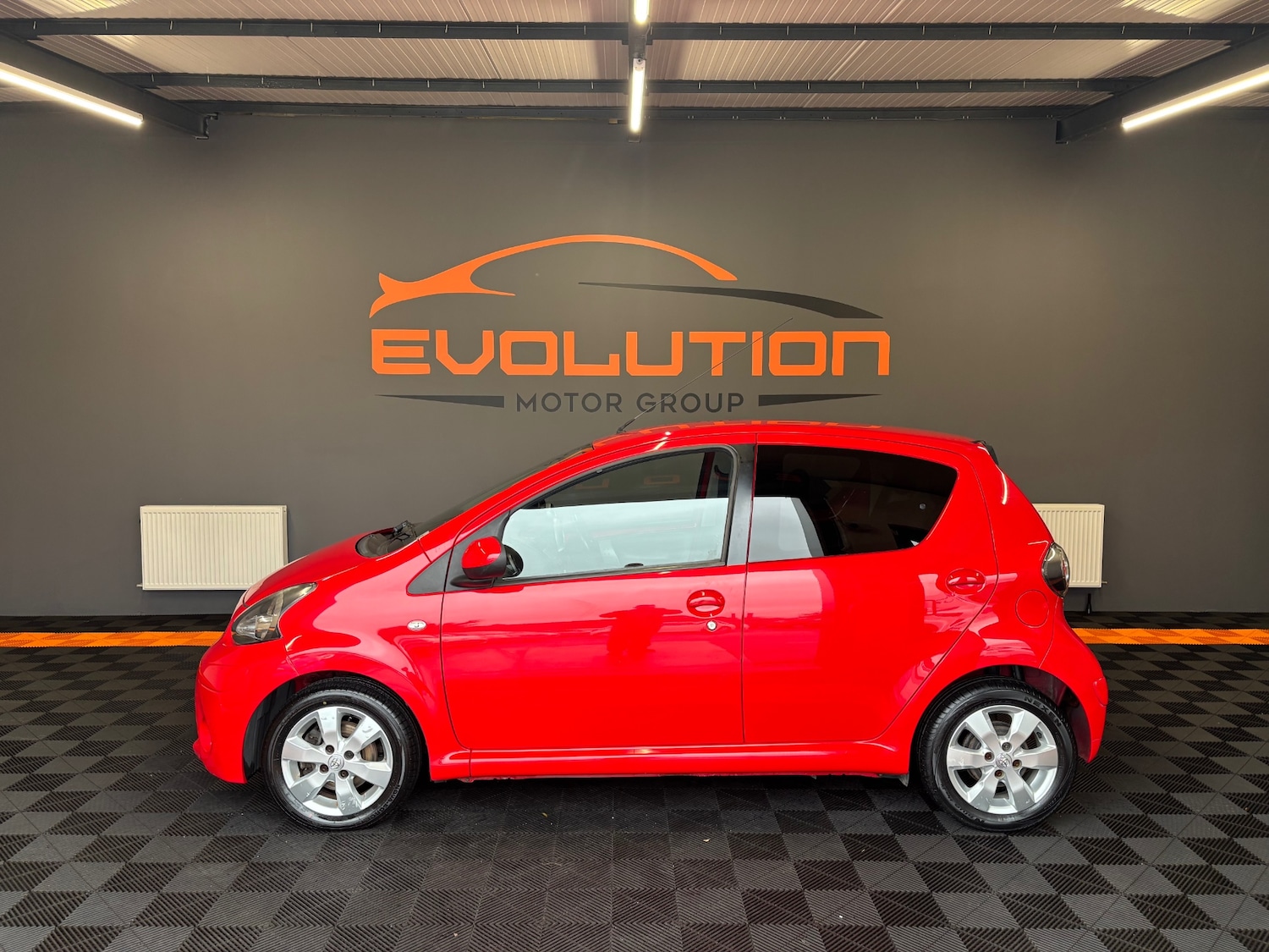 Used Toyota AYGO 2014 for sale - 76097022: Photo 2