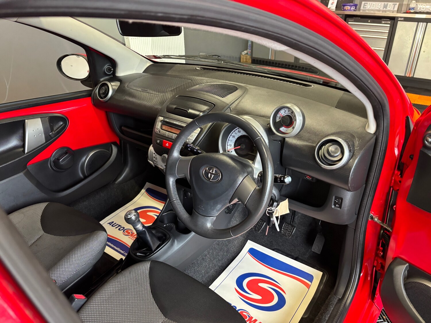 Used Toyota AYGO 2014 for sale - 76097022: Photo 38