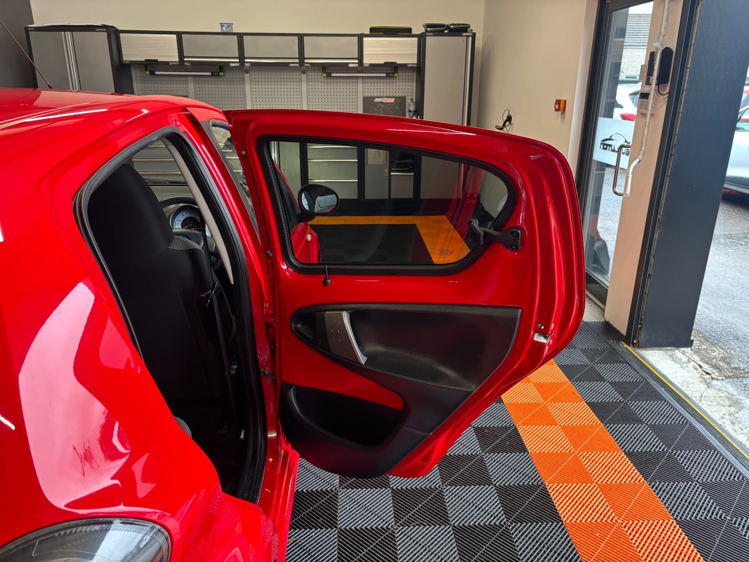 Used Toyota AYGO 2014 for sale - 76097022: Photo 61