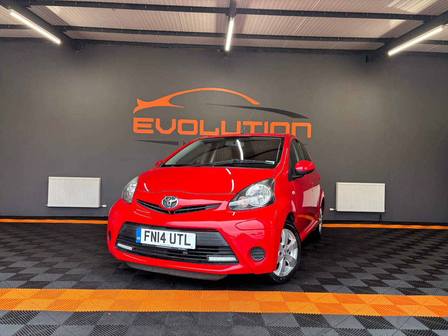 Used Toyota AYGO 2014 for sale - 76097022: Photo 8