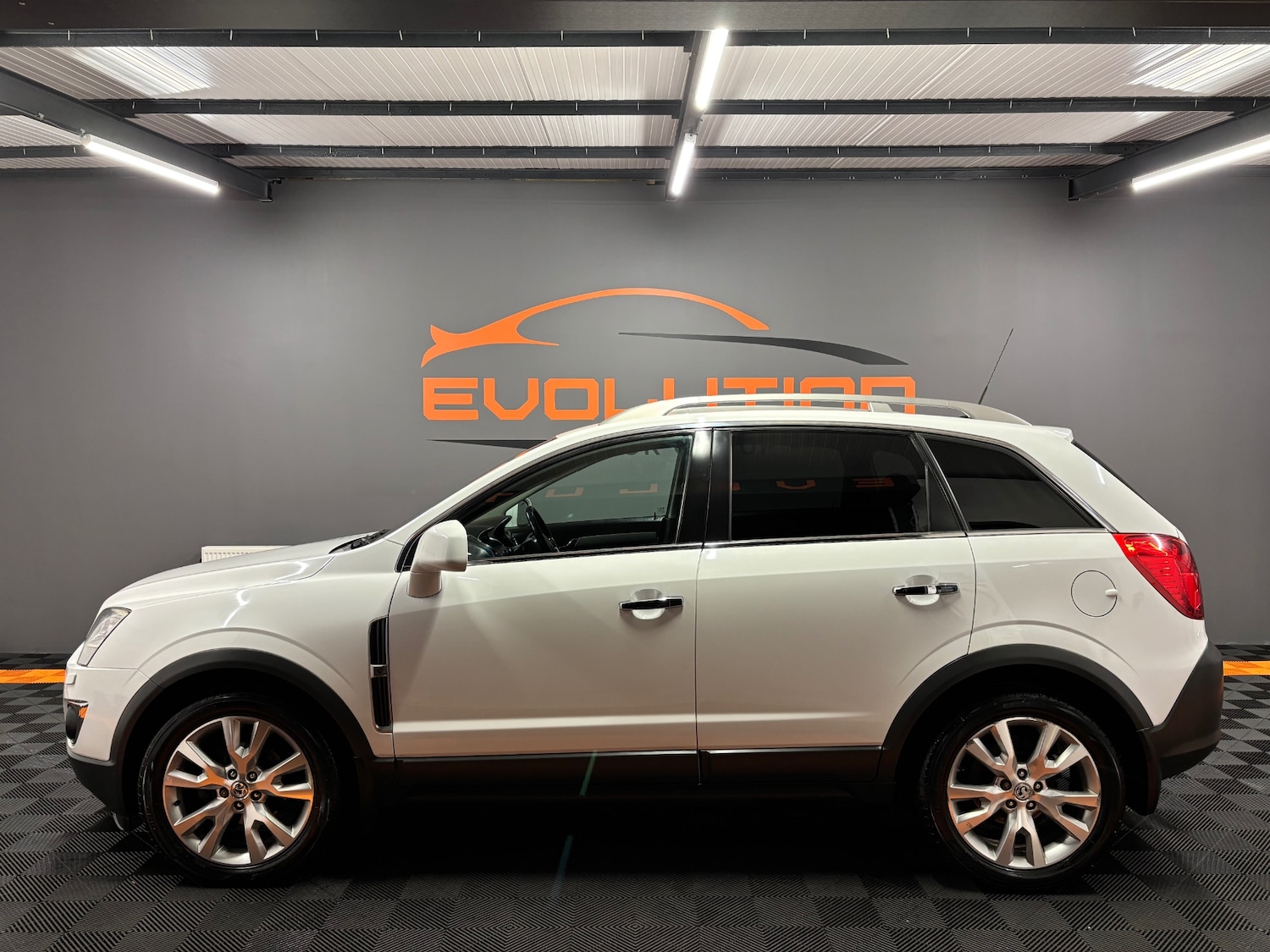 Used Vauxhall Antara 2014 for sale - 77684510: Photo 2