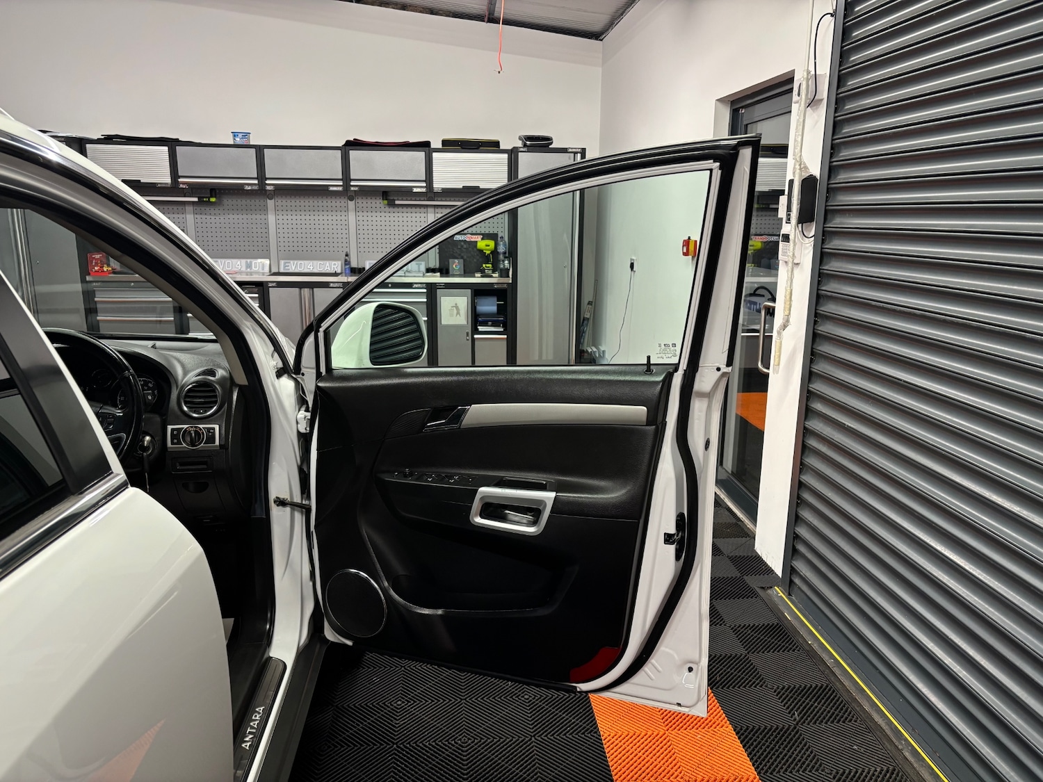 Used Vauxhall Antara 2014 for sale - 77684510: Photo 41