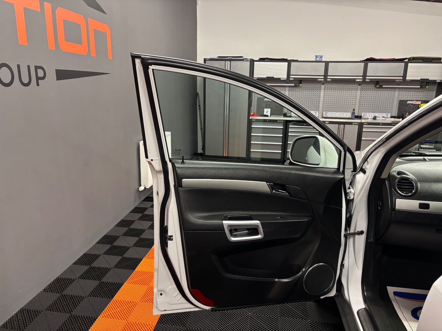 Used Vauxhall Antara 2014 for sale - 77684510: Photo 63