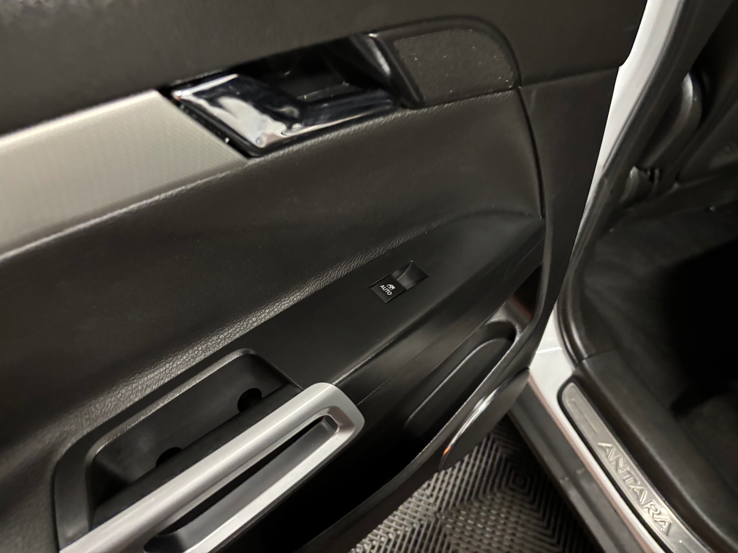 Used Vauxhall Antara 2014 for sale - 77684510: Photo 70