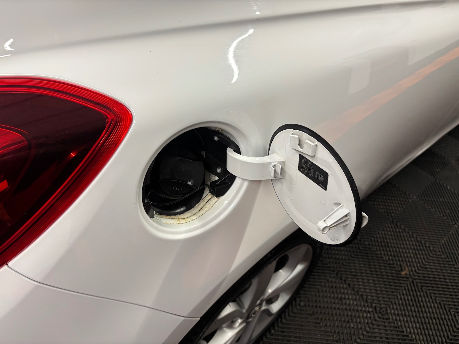 Used Vauxhall Corsa 2015 for sale - 76620640: Photo 27