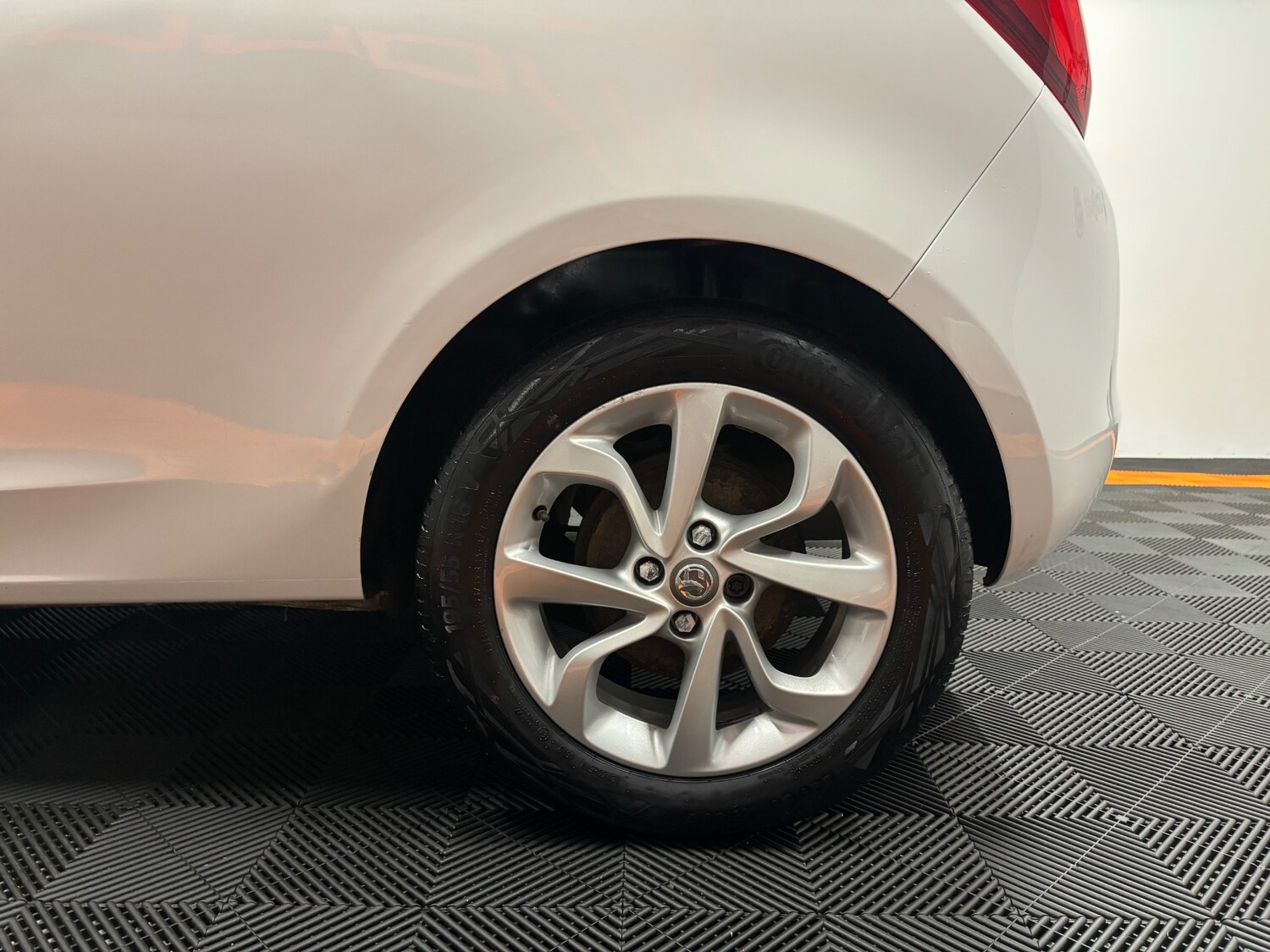 Used Vauxhall Corsa 2015 for sale - 76620640: Photo 32