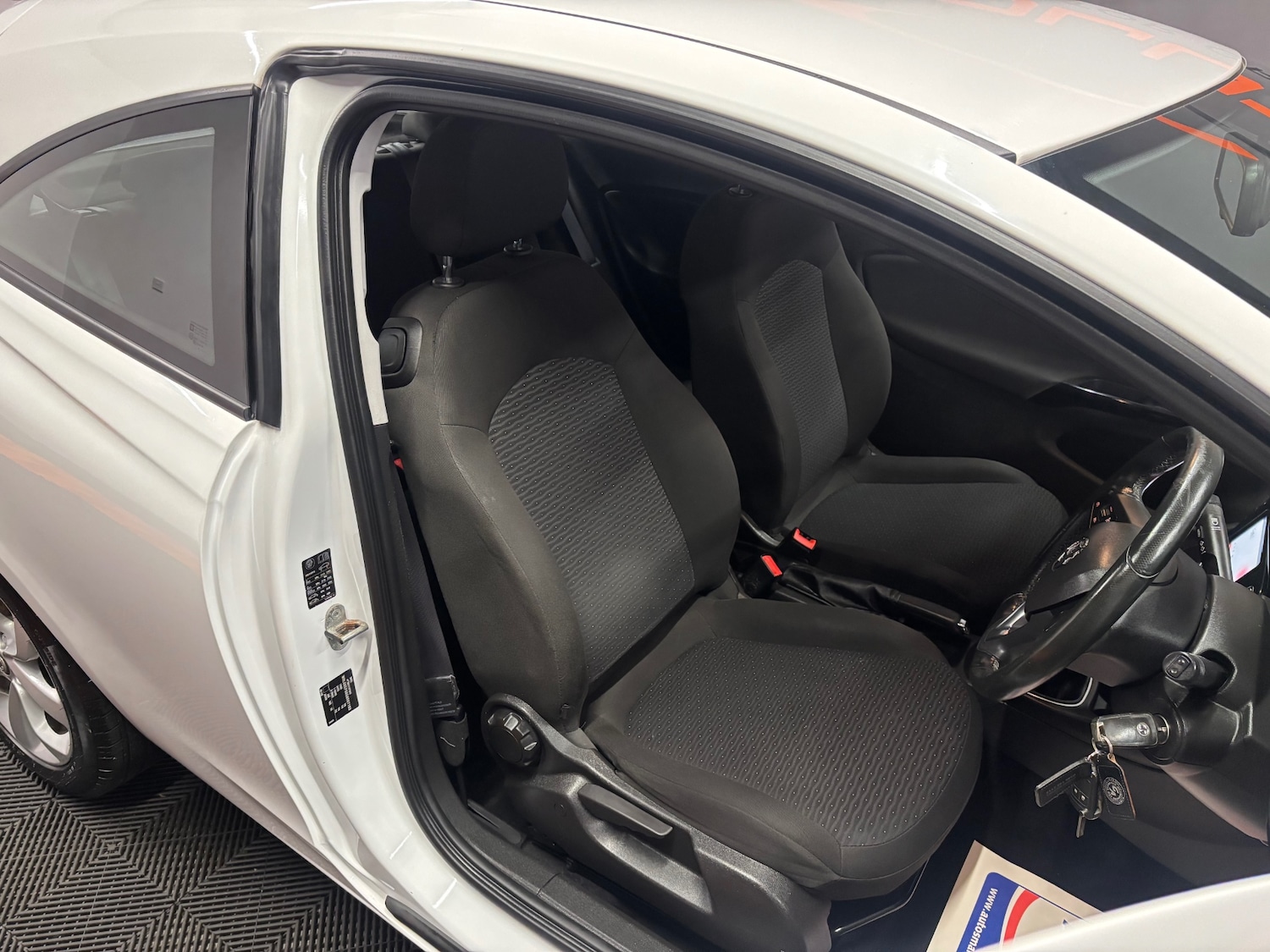 Used Vauxhall Corsa 2015 for sale - 76620640: Photo 36