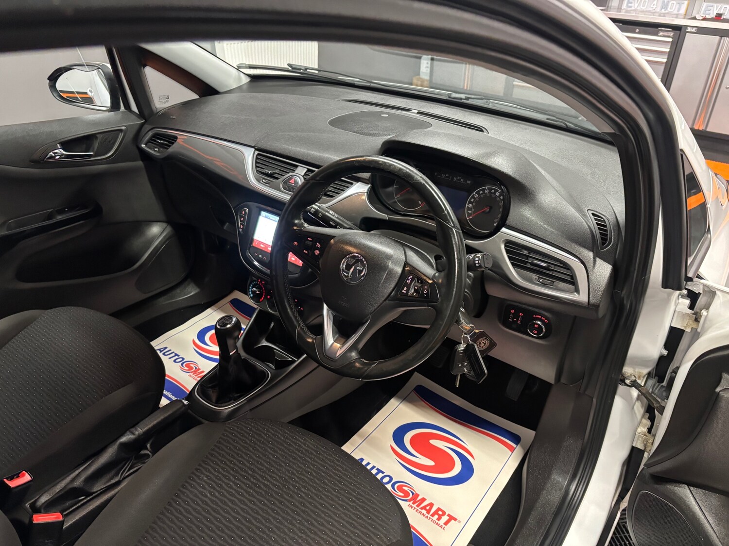 Used Vauxhall Corsa 2015 for sale - 76620640: Photo 38