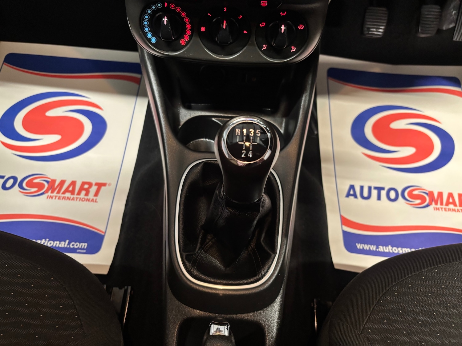 Used Vauxhall Corsa 2015 for sale - 76620640: Photo 48