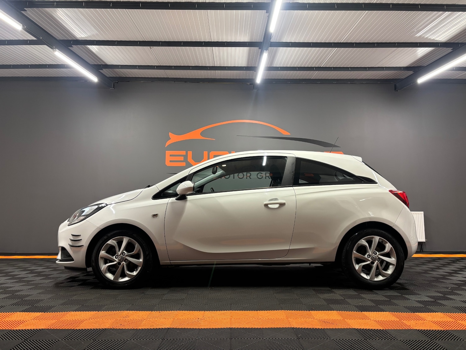 Used Vauxhall Corsa 2015 for sale - 76620640: Photo 5