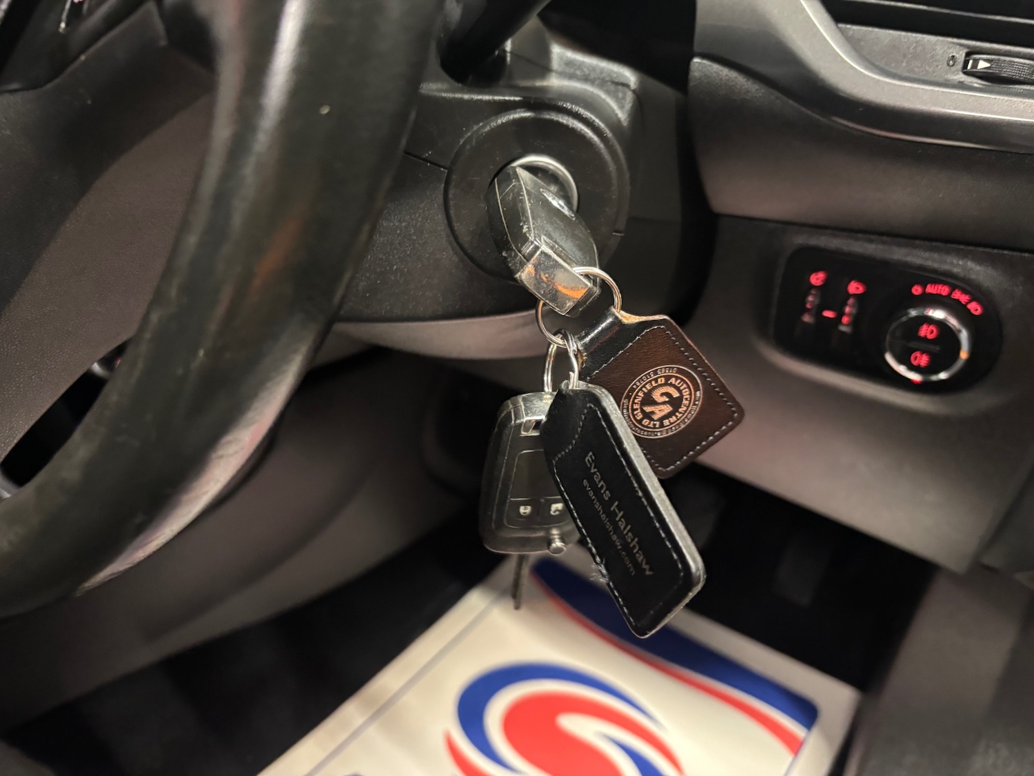 Used Vauxhall Corsa 2015 for sale - 76620640: Photo 54