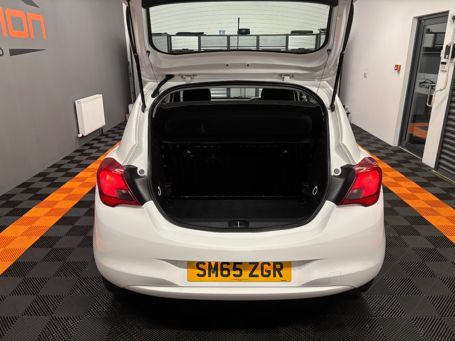 Used Vauxhall Corsa 2015 for sale - 76620640: Photo 59