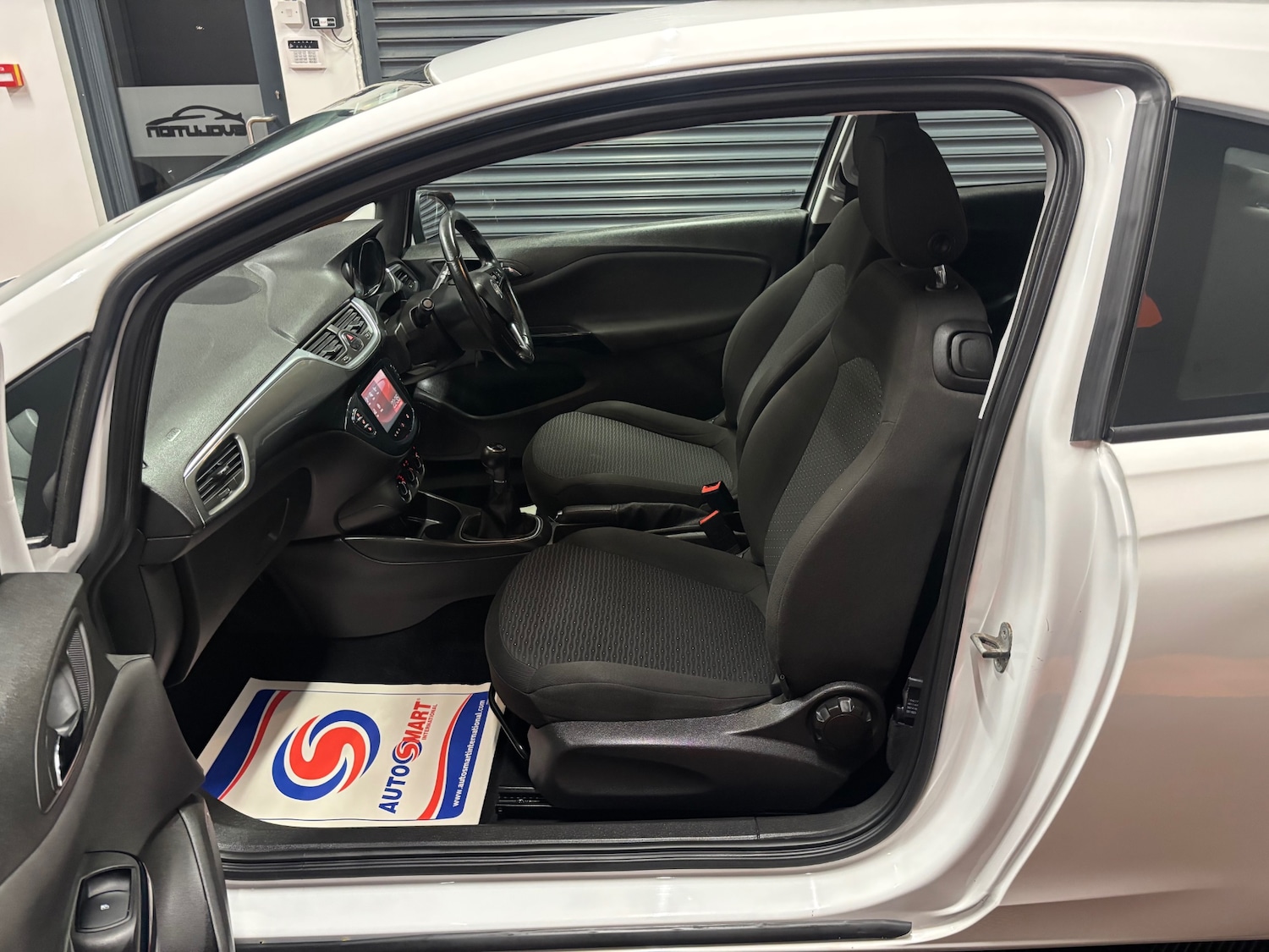 Used Vauxhall Corsa 2015 for sale - 76620640: Photo 62