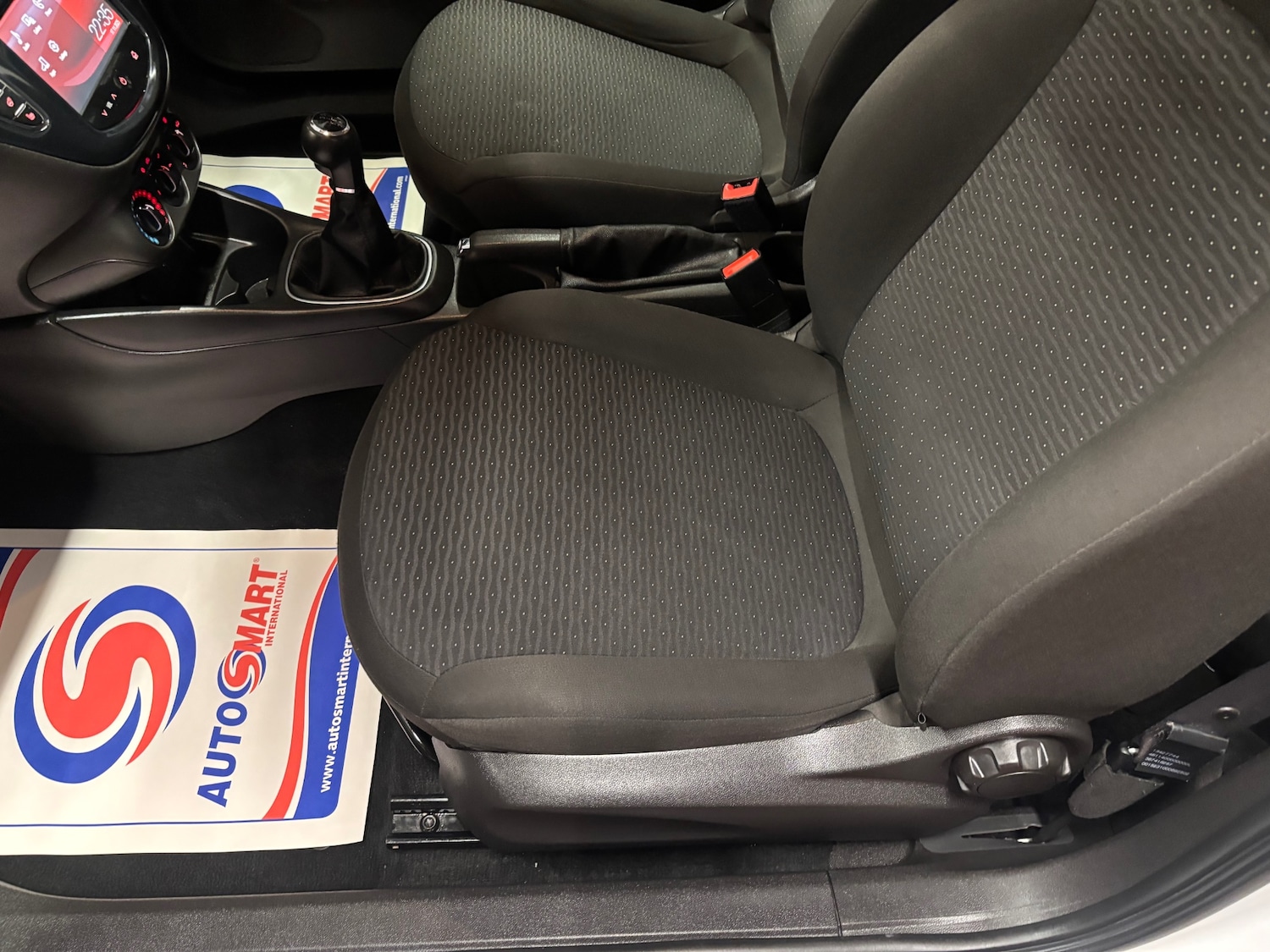 Used Vauxhall Corsa 2015 for sale - 76620640: Photo 64