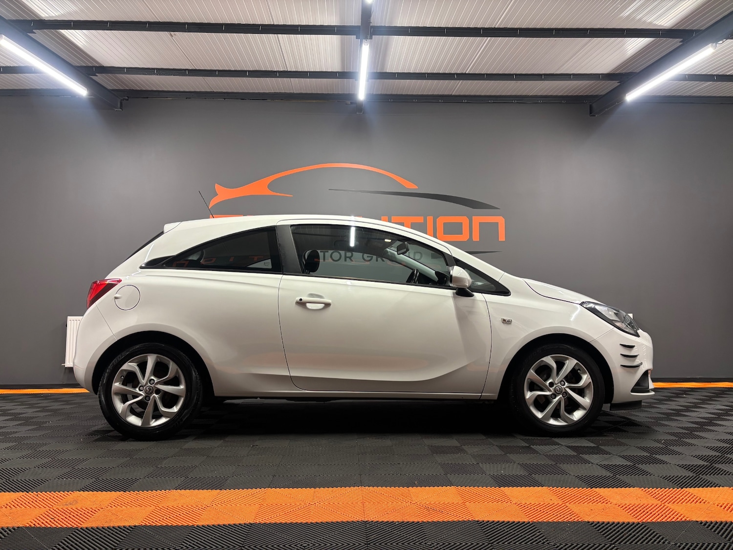 Used Vauxhall Corsa 2015 for sale - 76620640: Photo 8