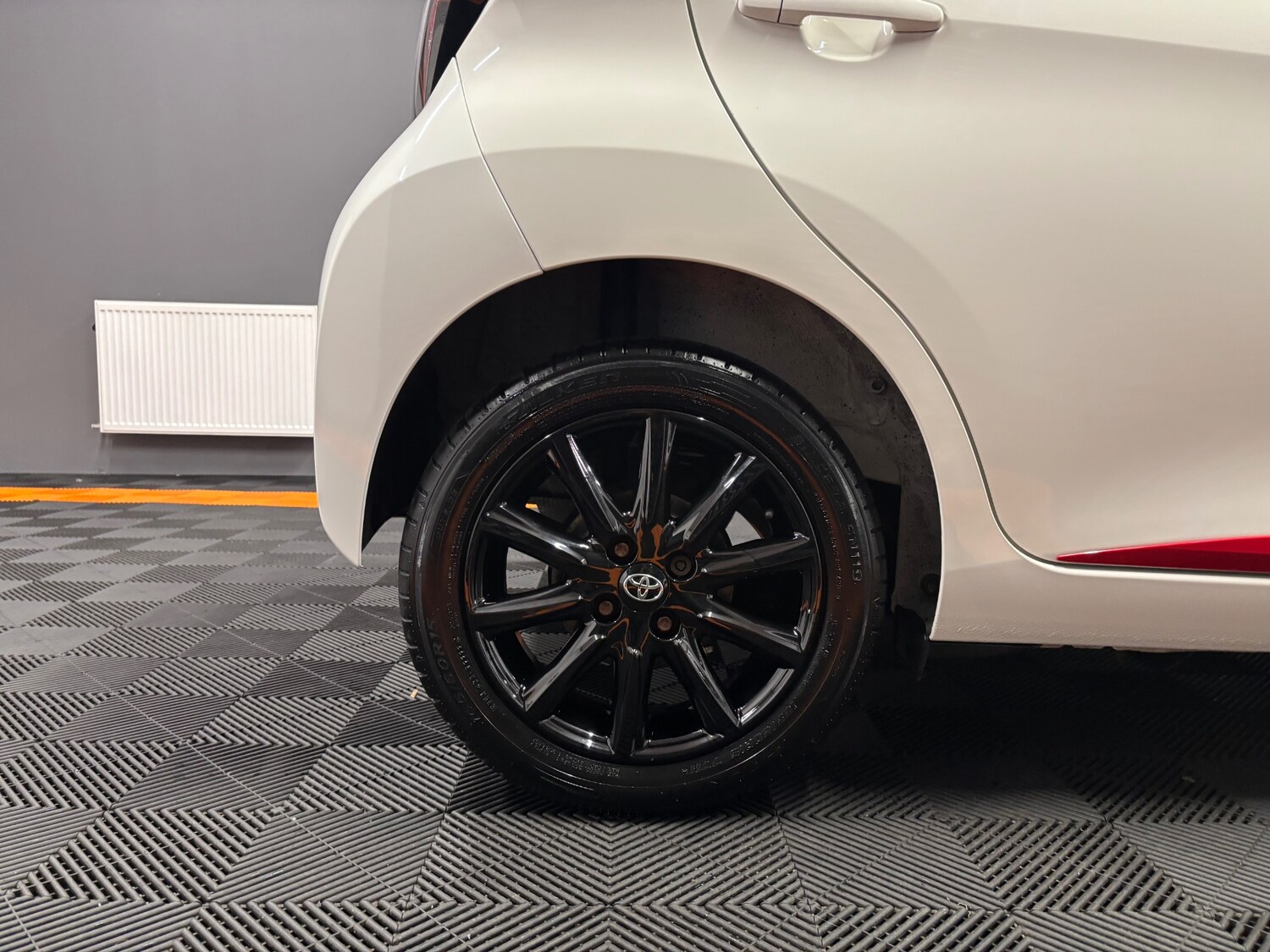 Used Toyota AYGO 2017 for sale - 75267820: Photo 32