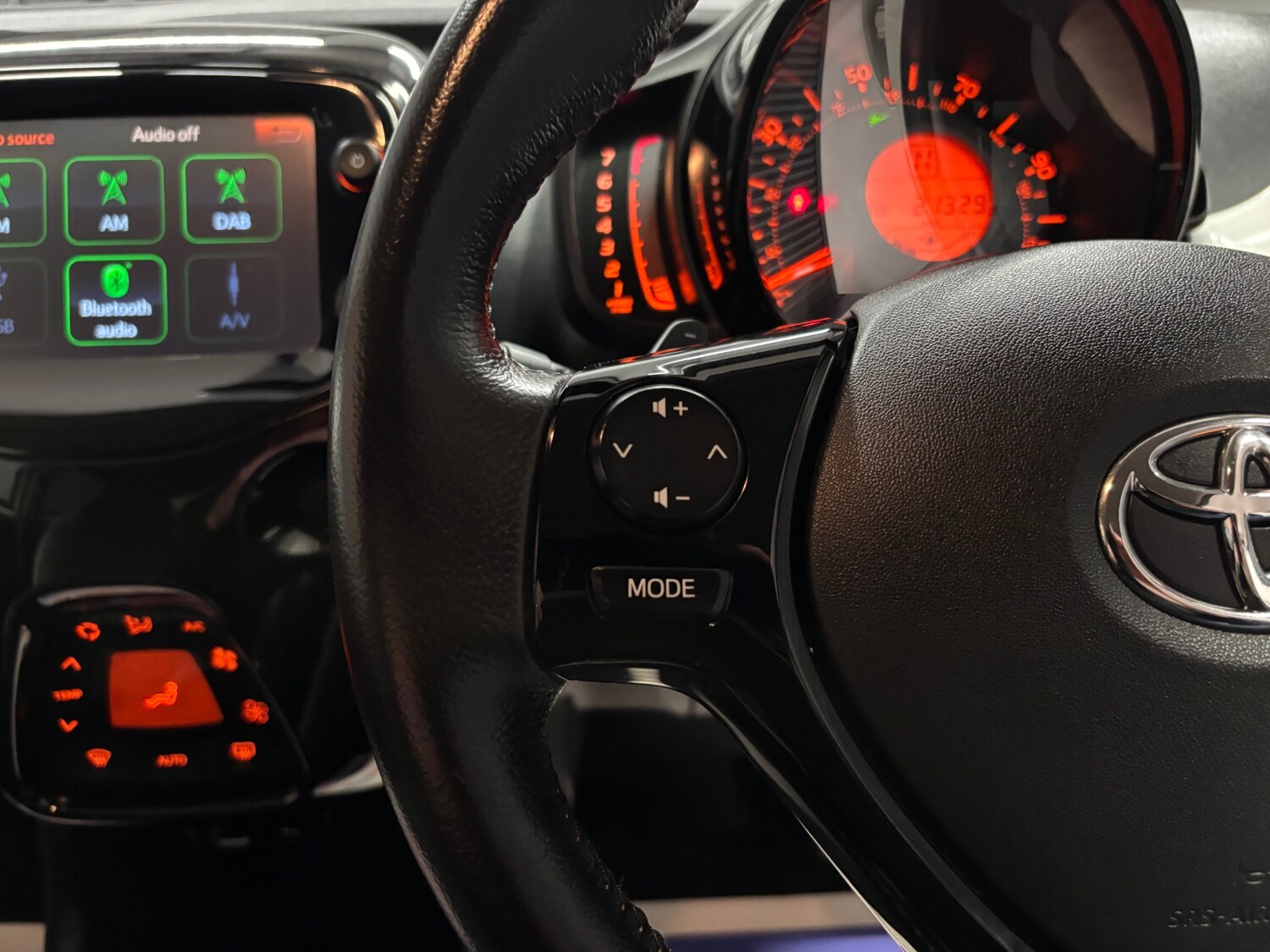 Used Toyota AYGO 2017 for sale - 75267820: Photo 46