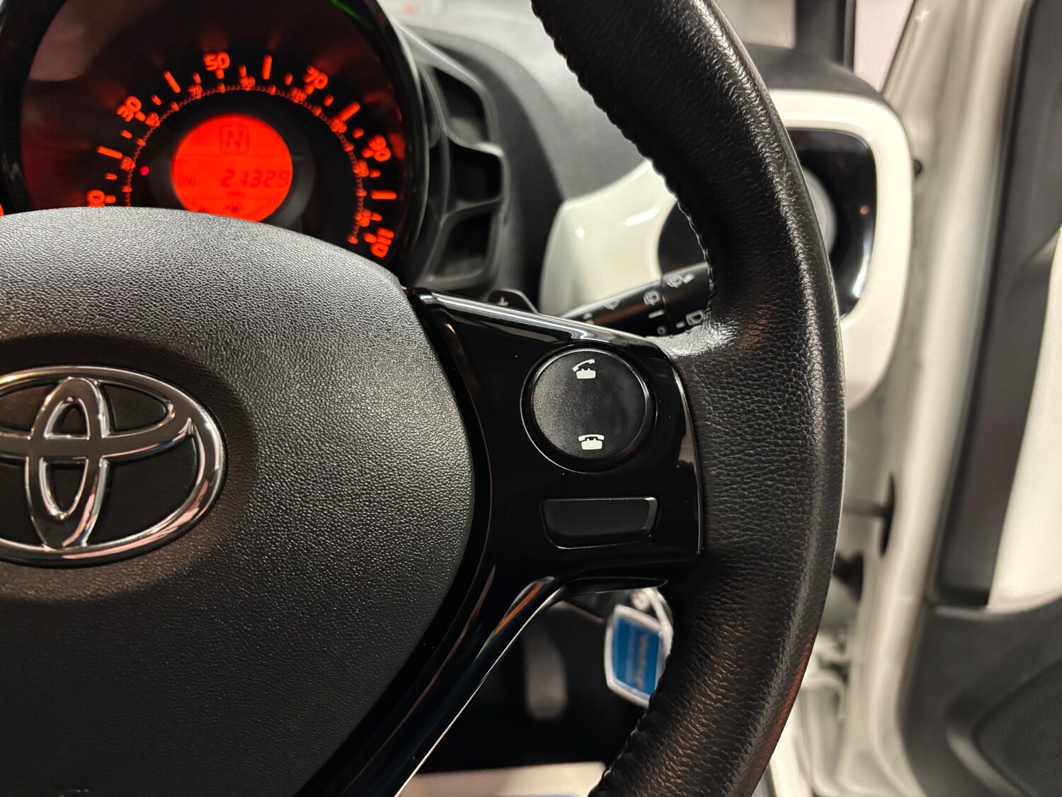 Used Toyota AYGO 2017 for sale - 75267820: Photo 48