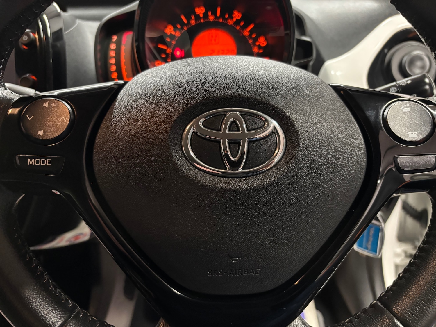 Used Toyota AYGO 2017 for sale - 75267820: Photo 49