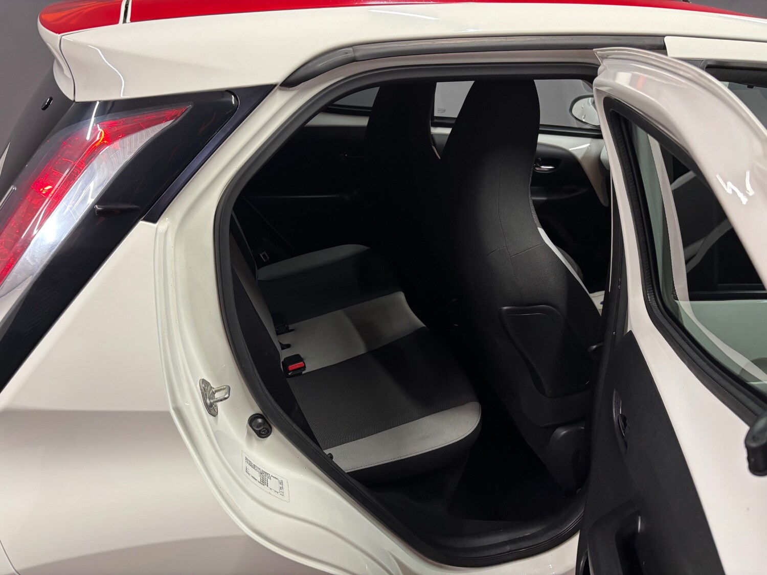 Used Toyota AYGO 2017 for sale - 75267820: Photo 54