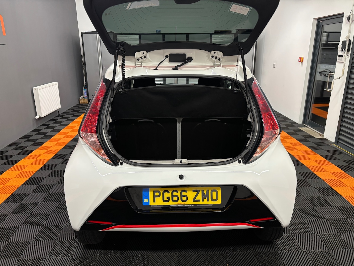 Used Toyota AYGO 2017 for sale - 75267820: Photo 55