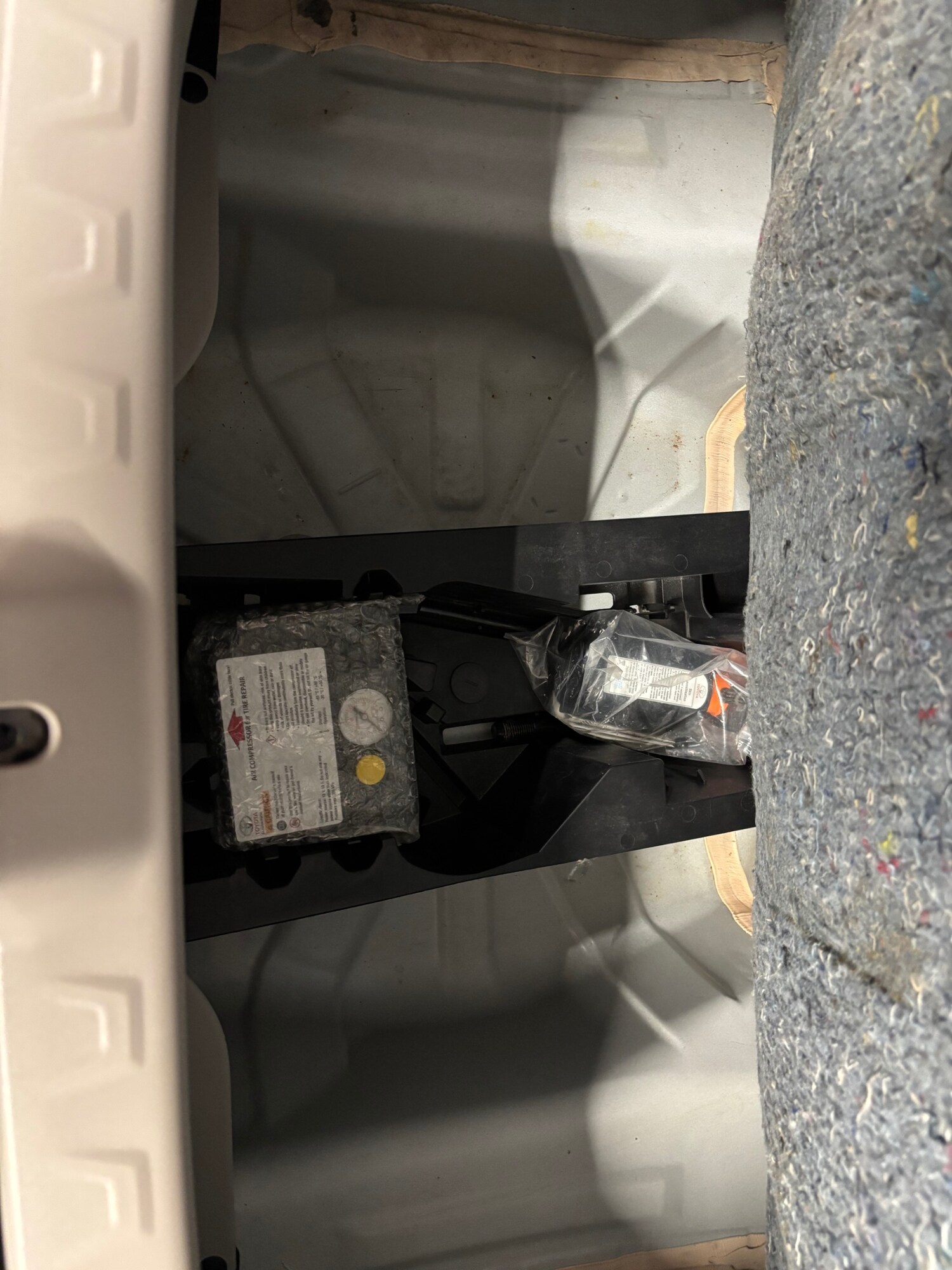 Used Toyota AYGO 2017 for sale - 75267820: Photo 59