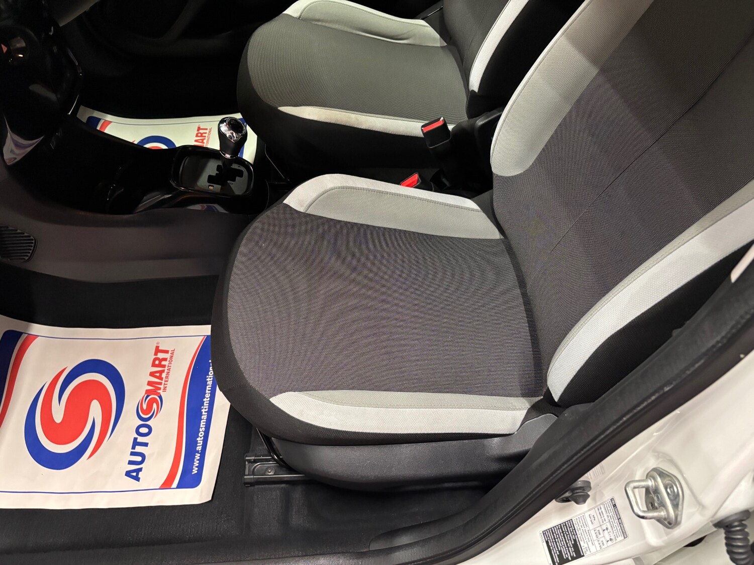 Used Toyota AYGO 2017 for sale - 75267820: Photo 64