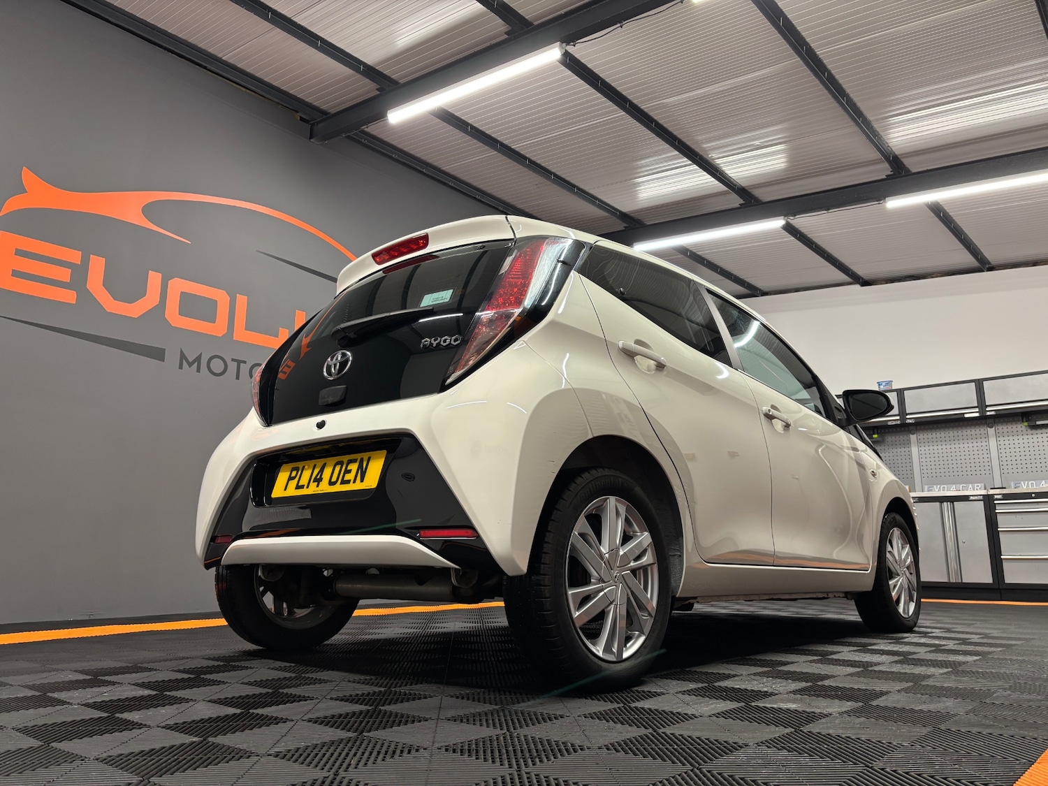 Used Toyota AYGO 2014 for sale - 76866594: Photo 27