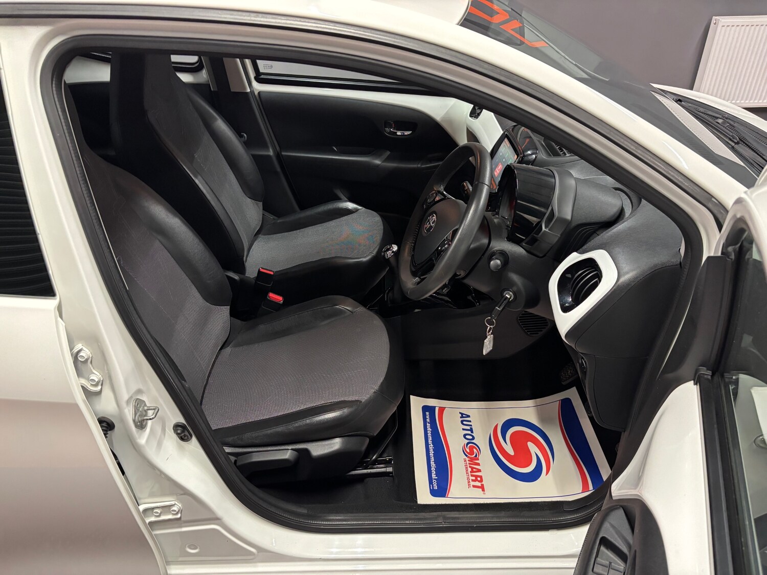 Used Toyota AYGO 2014 for sale - 76866594: Photo 34